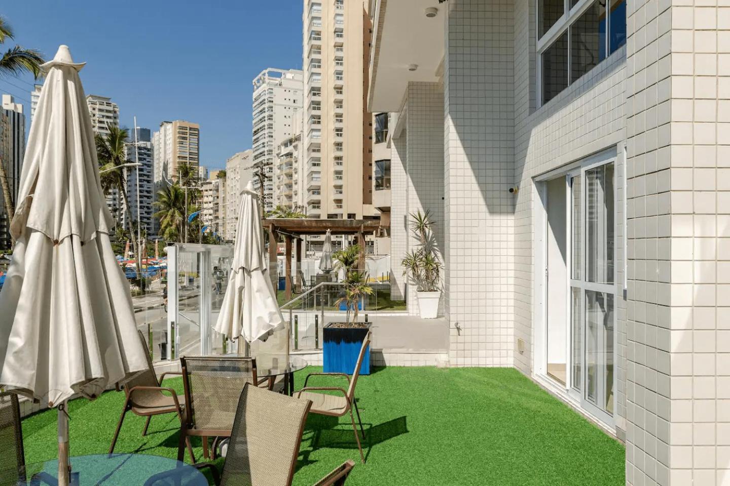 Apto - Predio De Frente Para Praia - Asturias - Guaruja - 2 Vagas Garagem - Wi-Fi E Ar Condicionado 외부 사진